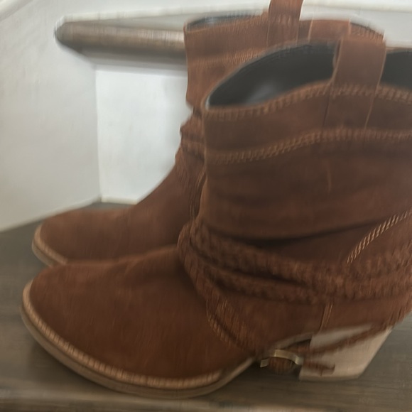 Suede cowboy boots - Picture 3 of 3